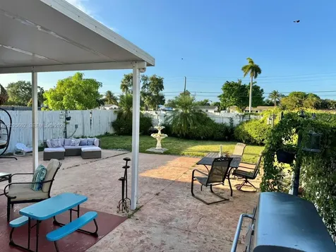 10971 SW 69 Terrace Miami FL 33173