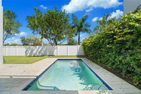 9915 NW 75th Street Doral FL 33178