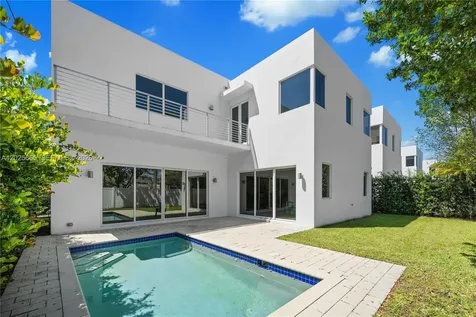 9915 NW 75th Street Doral FL 33178