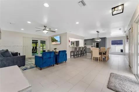 9501 E Palmetto Club Lane E Palmetto Bay FL 33157