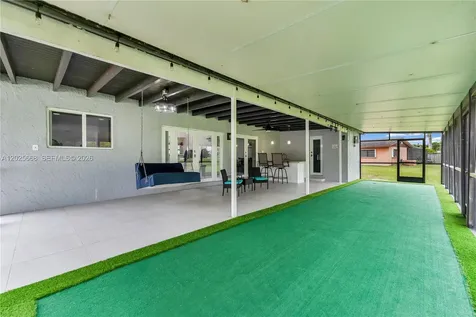 9501 E Palmetto Club Lane E Palmetto Bay FL 33157