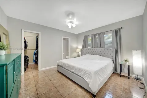 5380 SW 11th Street Margate FL 33068