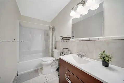 5380 SW 11th Street Margate FL 33068