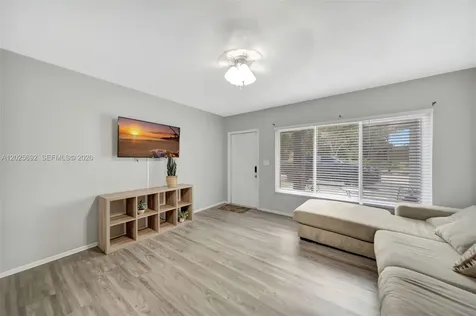 5380 SW 11th Street Margate FL 33068