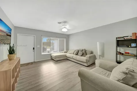 5380 SW 11th Street Margate FL 33068
