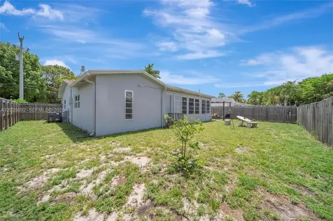 5380 SW 11th Street Margate FL 33068