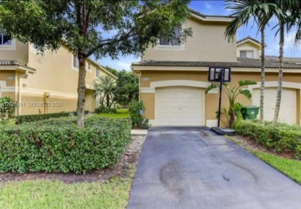 2112 Hacienda Terrace Weston FL 33327