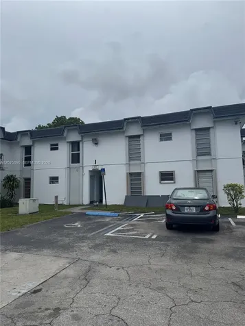 7235 SW 94th Place Miami FL 33173