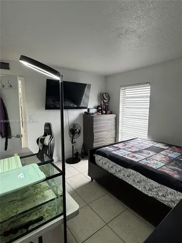 7235 SW 94th Place Miami FL 33173