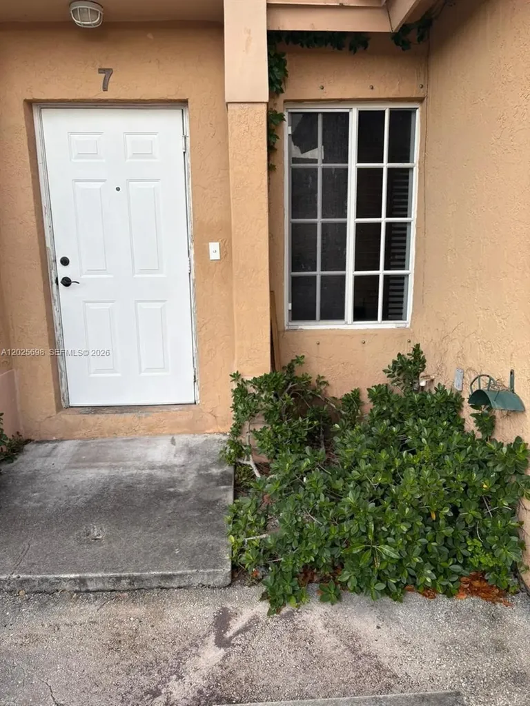 117 SE 3rd Avenue Hallandale Beach FL 33009