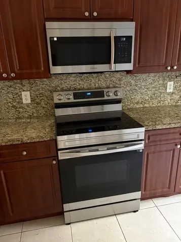 117 SE 3rd Avenue Hallandale Beach FL 33009