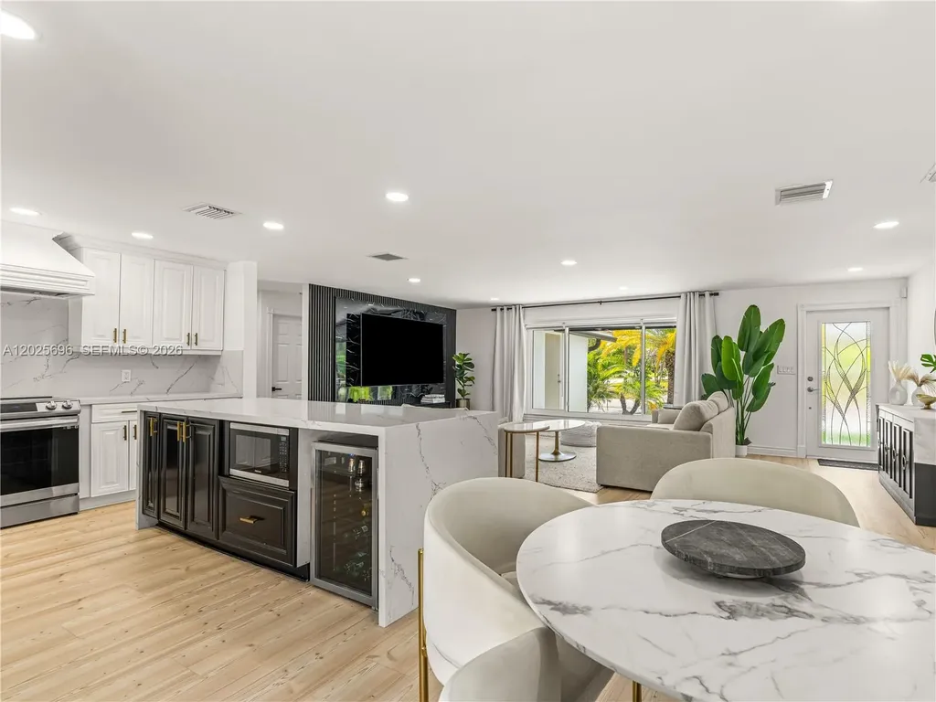 1701 SW 3rd Avenue Pompano Beach FL 33060