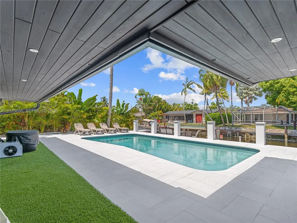 1701 SW 3rd Avenue Pompano Beach FL 33060