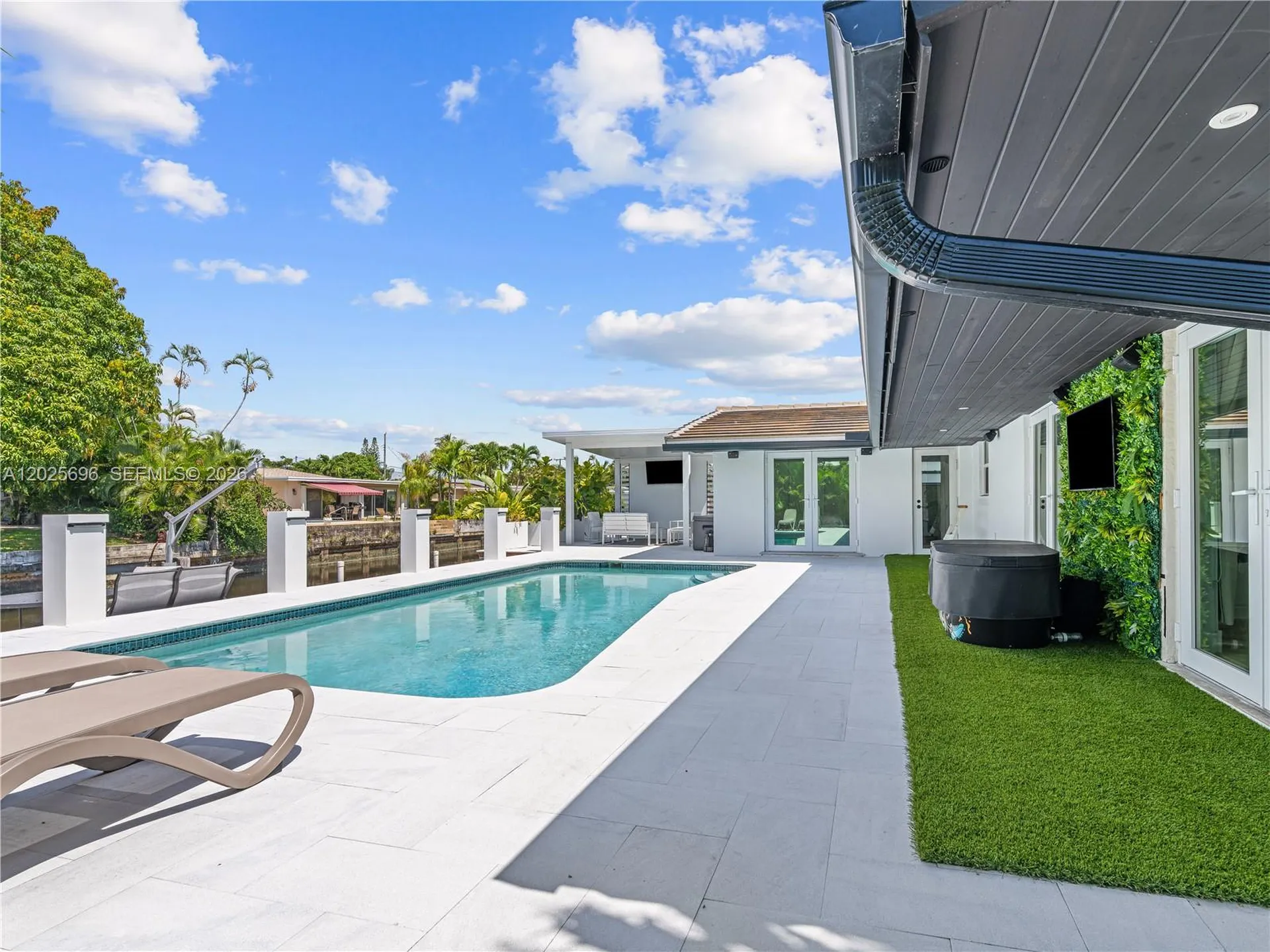 1701 SW 3rd Avenue Pompano Beach FL 33060