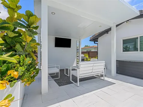 1701 SW 3rd Avenue Pompano Beach FL 33060