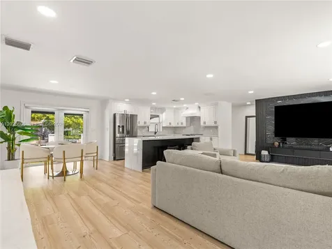 1701 SW 3rd Avenue Pompano Beach FL 33060