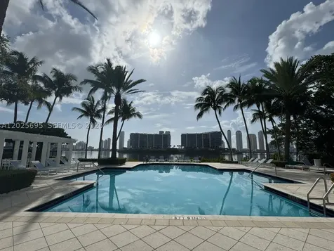 3235 NE 184th Street Aventura FL 33160