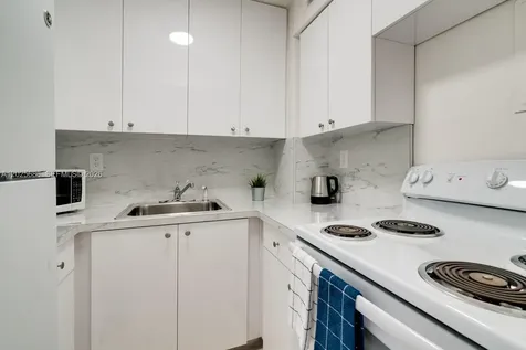3100 Collins Avenue Miami Beach FL 33140