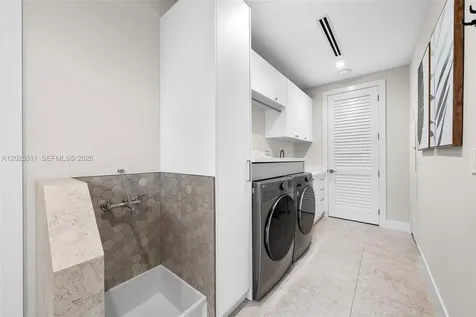 5753 SW 31st Street Miami FL 33155
