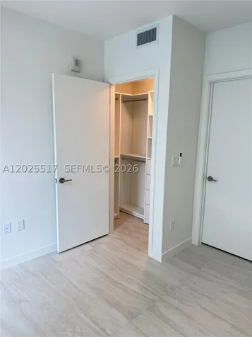 77 SE 5 Miami FL 33131