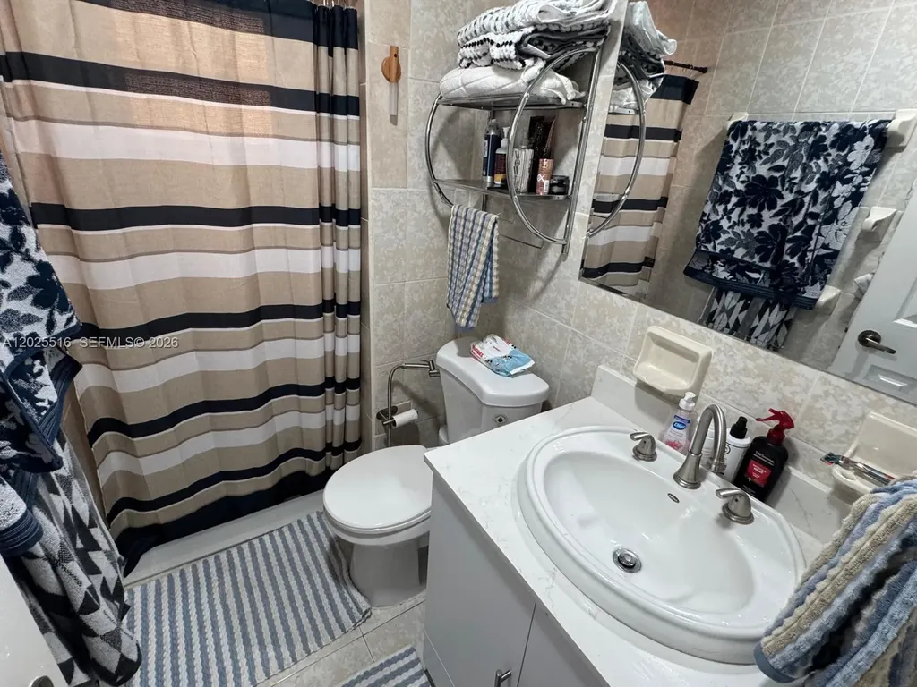 5844-5846 Pierce Street Hollywood FL 33021