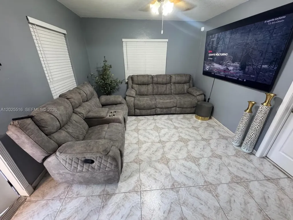 5844-5846 Pierce Street Hollywood FL 33021