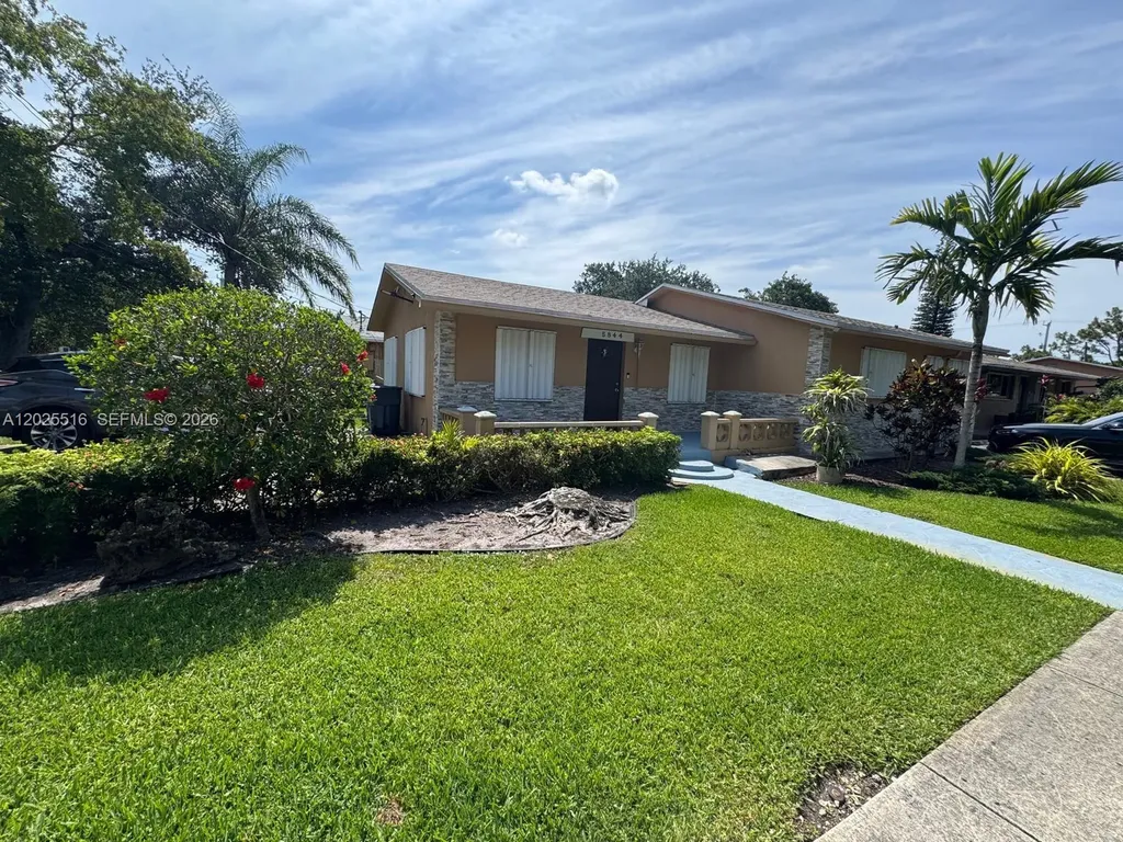 5844-5846 Pierce Street Hollywood FL 33021