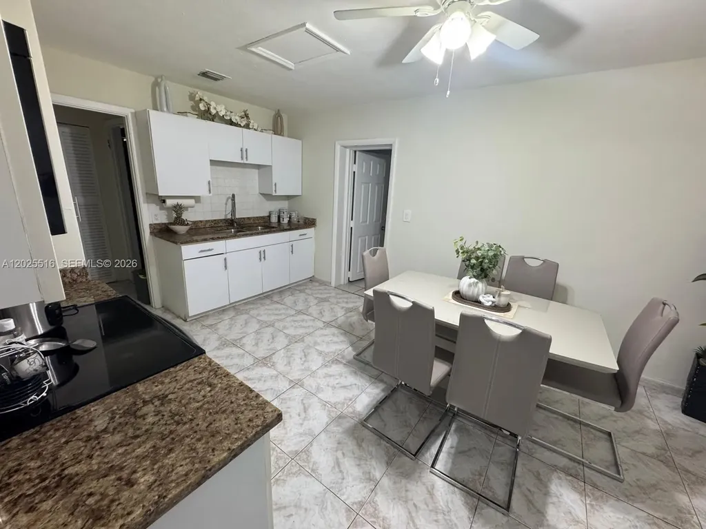 5844-5846 Pierce Street Hollywood FL 33021