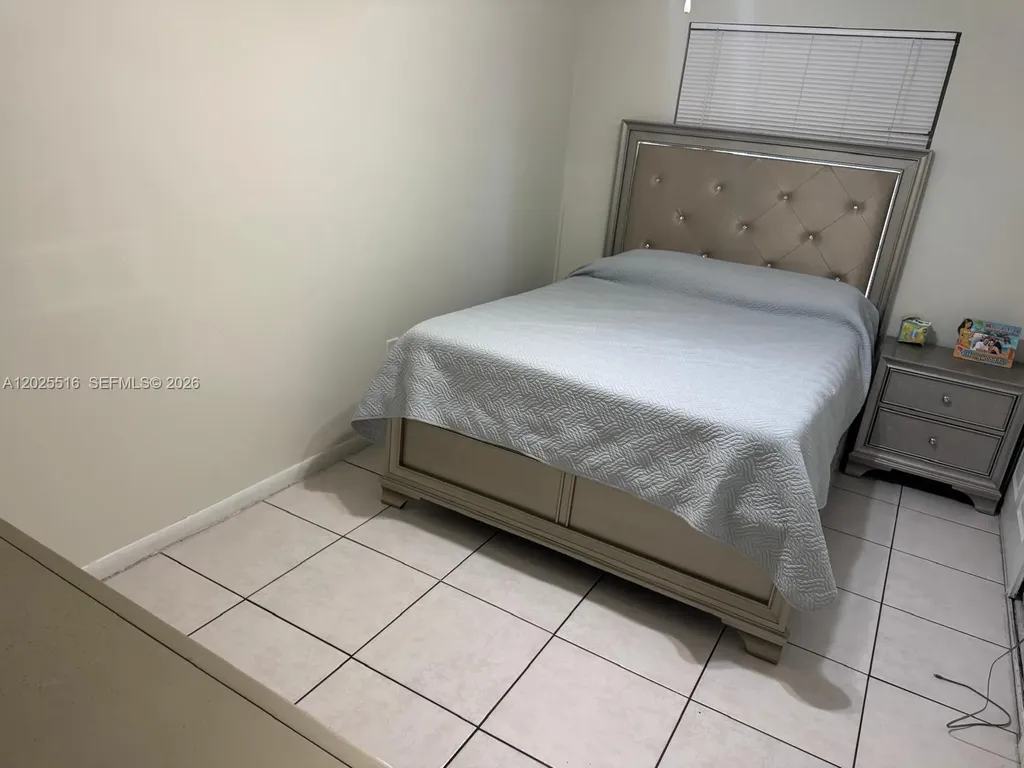 5844-5846 Pierce Street Hollywood FL 33021