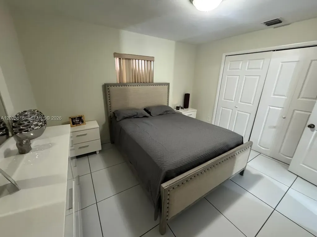 5844-5846 Pierce Street Hollywood FL 33021