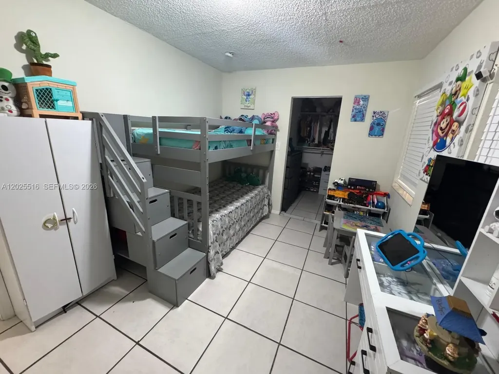 5844-5846 Pierce Street Hollywood FL 33021