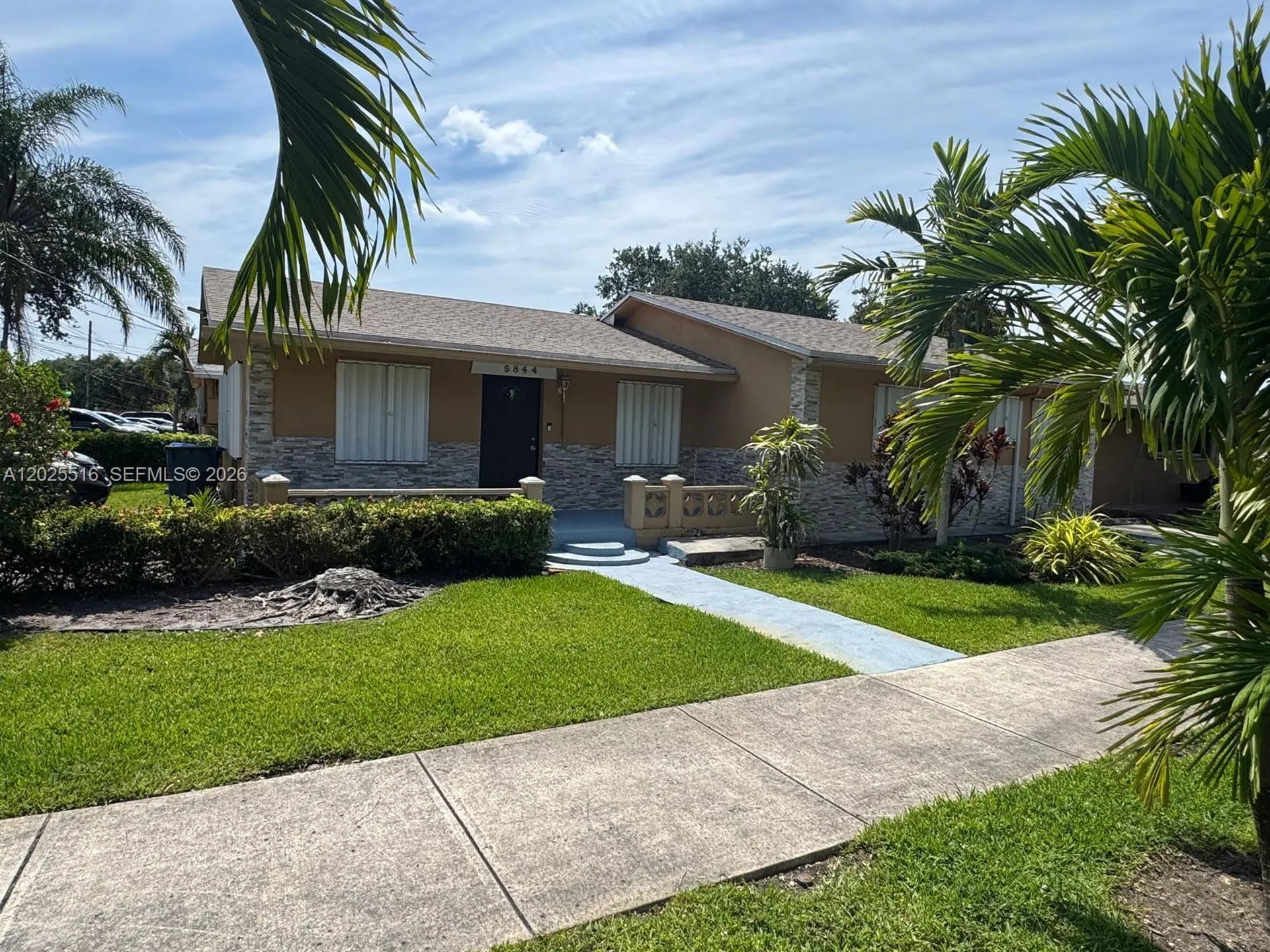 5844-5846 Pierce Street Hollywood FL 33021