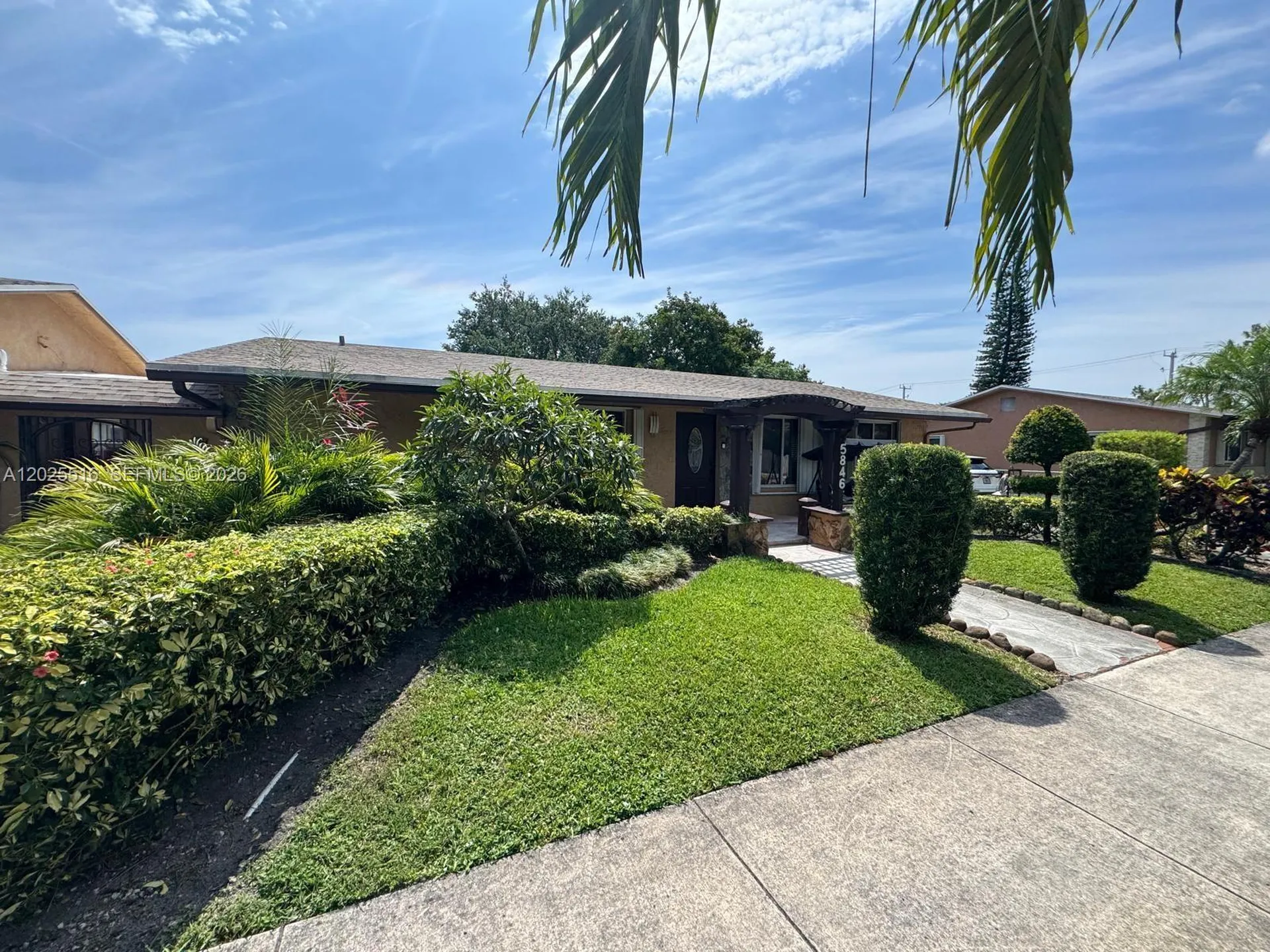5844-5846 Pierce Street Hollywood FL 33021