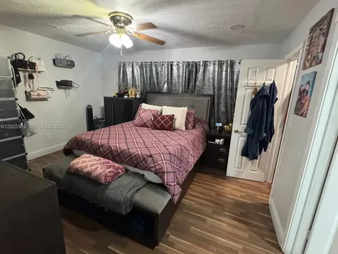 5844-5846 Pierce Street Hollywood FL 33021