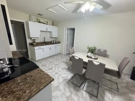 5844-5846 Pierce Street Hollywood FL 33021