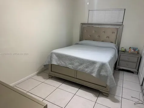 5844-5846 Pierce Street Hollywood FL 33021