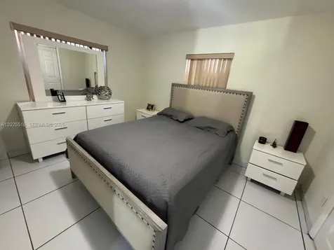 5844-5846 Pierce Street Hollywood FL 33021