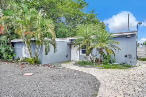 14500 NE 2nd Avenue Miami FL 33161