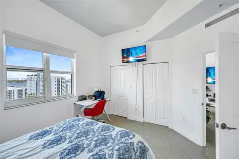 7900 Harbor Island Drive North Bay Village FL 33141