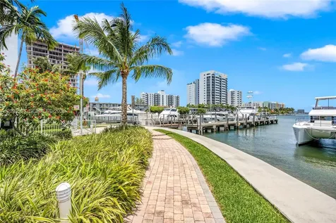 7900 Harbor Island Drive North Bay Village FL 33141