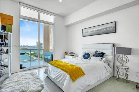 7900 Harbor Island Drive North Bay Village FL 33141