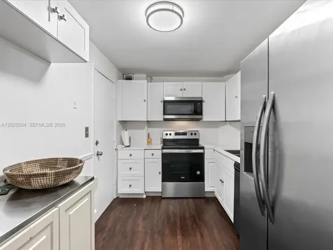 5005 Collins Avenue Miami Beach FL 33140
