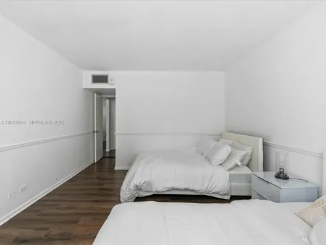 5005 Collins Avenue Miami Beach FL 33140