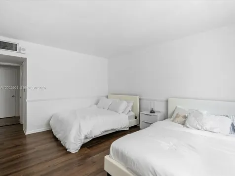 5005 Collins Avenue Miami Beach FL 33140