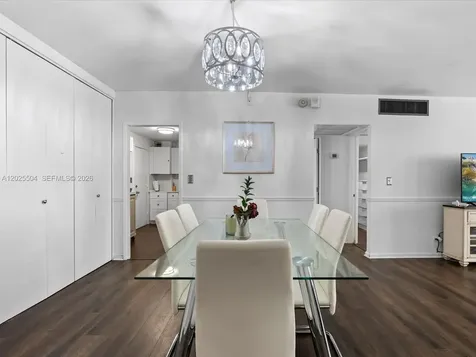 5005 Collins Avenue Miami Beach FL 33140