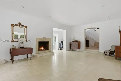 2535 Sunset Drive Miami Beach FL 33140