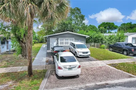 746 SW 4th Street Dania Beach FL 33004