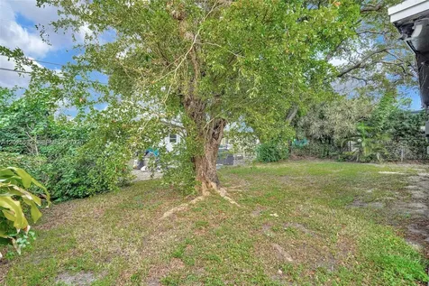 746 SW 4th Street Dania Beach FL 33004