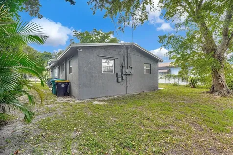 746 SW 4th Street Dania Beach FL 33004