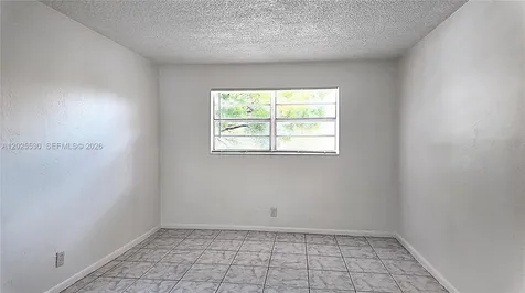 31 SE 2nd Avenue Hallandale Beach FL 33009